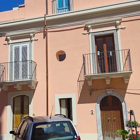 Casa Carbonara アパート